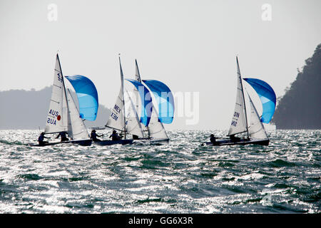 420 Frauen Flotte Rennen Day2, 2015 Youth Sailing World Championships, Langkawi, Malaysia Stockfoto