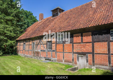 Alte Scheune an der Saline Gottesgabe Salzbergwerk in Rheine, Deutschland Stockfoto