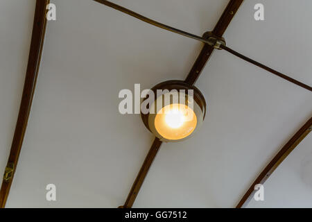 Beleuchtung Lampe in der Decke eingebaut Stockfoto