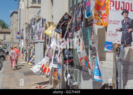 Straße Tout anzeigen in Avignon im Sommer Festival d ' Avignon Stockfoto