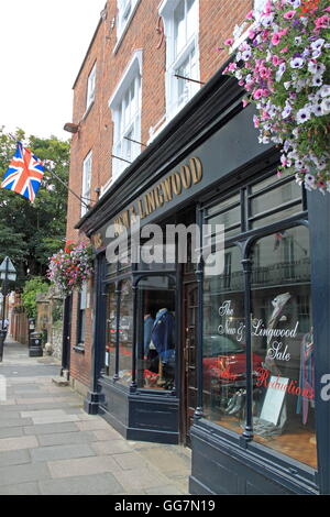 Neue & Lingwood Schneider, High Street, Eton, Berkshire, England, Großbritannien, Deutschland, UK, Europa Stockfoto