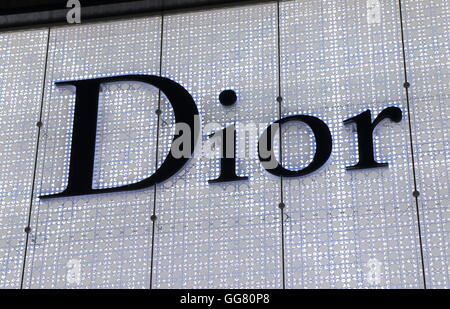 Dior-Firmen-Logo. Christian Dior ist eine französische Firma, die die Haute-Couture-Kleidung Hersteller und Händler Christian Dior besitzt Stockfoto