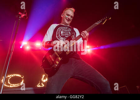 Matt Skiba, Gitarrist und Sänger von Blink-182, führt im Gexa Energy Pavilion Freitag, 29. Juli 2016. Stockfoto