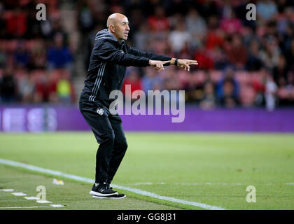 Vitalität-Stadion, Bournemouth, UK. 3. August 2016. Vorsaison Fußball Freundschaftsspiel. AFC Bournemouth gegen Valencia. Valencia Head Coach Pako Ayestaran schreit Anweisungen an seine Spieler Credit: Action Plus Sport/Alamy Live News Stockfoto