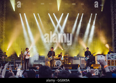 Scarborough, Vereinigtes Königreich. 3. August 2016. Noel Gallagher High Flying Birds Überschrift Scarborough Open Air Theatre. Bildnachweis: Daniel Easton/Alamy Live-Nachrichten Stockfoto