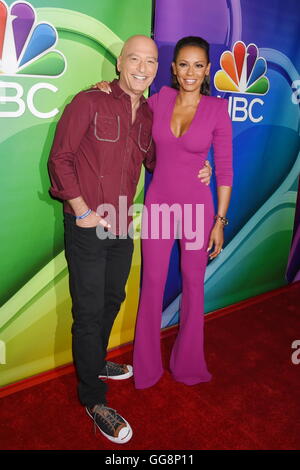 Beverly Hills, Kalifornien. 2. August 2016. BEVERLY HILLS, CA - AUGUST 02: TV-Persönlichkeiten Howie Mandel (L) und Mel B besuchen die Sommertour TCA 2016 - NBCUniversal Pressetour im Beverly Hilton Hotel am 2. August 2016 in Beverly Hills, Kalifornien. | Verwendung Weltweit © Dpa/Alamy Live-Nachrichten Stockfoto