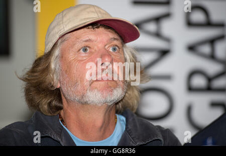 Hamburg, Deutschland. 2. August 2016. Der Abenteurer Arved Fuchs liefert eine Pressekonferenz auf seiner Expedition "Ocean Change" in Hamburg, Deutschland, 2. August 2016. Foto: DANIEL REINHARDT/Dpa/Alamy Live News Stockfoto