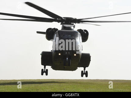 Bruchsal, Deutschland. 10. August 2016. Ein CH-53 Transporthubschrauber der Bundeswehr gesehen bei der General-Dr.Speidel-Kaserne in Bruchsal, Deutschland, 10. August 2016. Foto: Uli Deck/Dpa/Alamy Live News Stockfoto