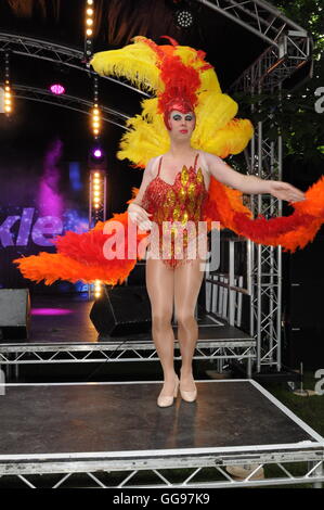 Funkeln In the Park fängt die Sparkle Transgender Feier perfekt. Sackville Gardens bietet die perfekte Lage Stockfoto