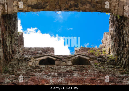 Exeter hohe Burgmauer in Devon, Großbritannien Stockfoto