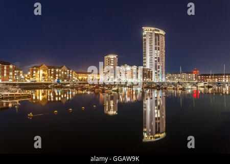 Die Meridian-Turm in Swansea Marina Stockfoto