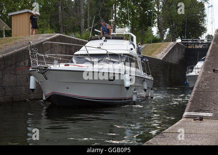 MOTALA, Schweden 25. Juli 2016. Borenshults Schlösser, Göta-Kanal. Die zweitgrößte Kanalschleusen. Es besteht aus fünf miteinander verbunden Stockfoto