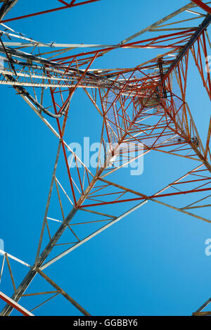 Riesige Antenne Pylon vor Kloster an der Spitze des Mount Pantokrator, Korfu, Griechenland Stockfoto