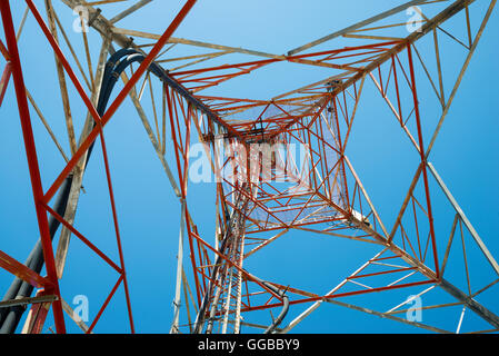 Riesige Antenne Pylon vor Kloster an der Spitze des Mount Pantokrator, Korfu, Griechenland Stockfoto