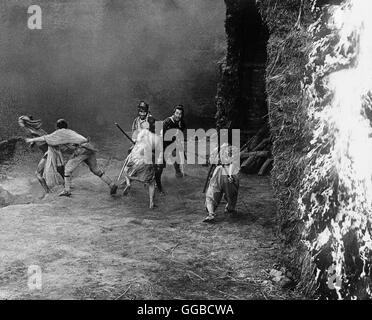 STERBEN SIEBEN SAMURAI / THE SEVEN SAMURAI Shichinin keine Samurai Japan 1954 Akira Kurosawa Filmszene Regie: Akira Kurosawa aka. Shichinin keine Samurai Stockfoto