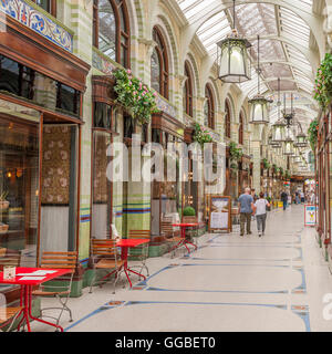 Die Royal Arcade in Norwich, Norfolk, England, Großbritannien, Großbritannien Stockfoto