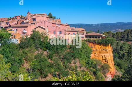 Das Dorf Roussillon in Provence, Frankreich Stockfoto