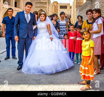 Geographie/Reisen, Usbekistan, Menschen, Brautpaar, Additional-Rights - Clearance-Info - Not-Available Stockfoto