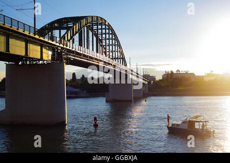 Brücke über den Fluss Sava Stockfoto