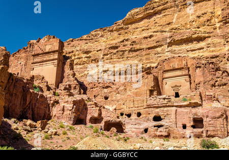 Straße von Fassaden in Petra. UNESCO-Weltkulturerbe in Jordanien Stockfoto