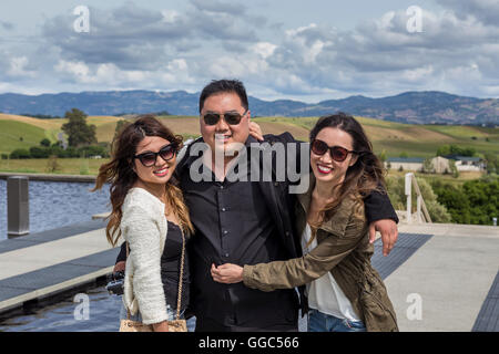 Menschen, Touristen, Artesa Weinberge und Weinkeller, Carneros Region, Napa Valley, California, Vereinigte Staaten von Amerika Stockfoto