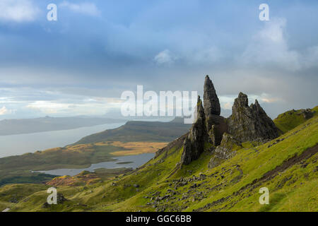 Geographie/Reisen, Großbritannien, Schottland, Highlands, Isle of Skye, Ansicht von Storr, alte Mann der Storr Felsen, verwendet als Drehort in Ridley Scott's Prometheus, Additional-Rights - Clearance-Info - Not-Available Stockfoto