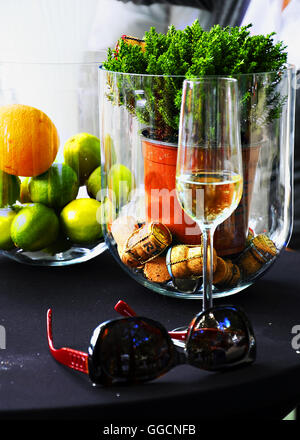 Prague Charles Square Tag italienische foodChampagne in einem Glas im Hintergrund Dekoration Stockfoto