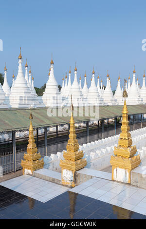 Kuthodaw Pagode in Mandalay, Myanmar Stockfoto