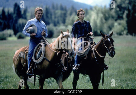 DER PFERDEFlöstERER / The Horse Whisperer USA 1998 / Robert Redford Nach Einem Schweren Reitunfall Ihrer Tochter, Bei der Das Mädchen Und Ihr Pferd Gleichermaßen Traumatisiert Wurden, Setzt Annie (KRISTIN SCOTT THOMAS) Alle Hebel in Bewegung, um den Besten "Pferdeflösterer" Ausfindig Zu Machen. Sie Semesters Tom Booker (ROBERT REDFORD) Und Diese Begegnung Verändert Ihr Leben. Regie: Robert Redford aka. Der Pferdeflüsterer Stockfoto