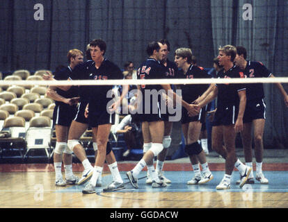 USA Männer 1984 Olympischen Volleyball Team, Long Beach Arena, Long Beach, Kalifornien. Stockfoto