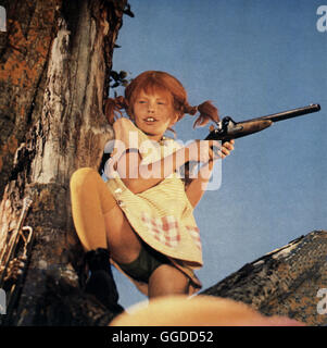 ASTRID LINDGREN: PIPPI IM TAKA-TUKA-LAND / Pippi Langstrump Pa De Sju Haven Schweden/BRD 1969 / Olle Hellbom Pippi (INGER NILSSON) Bei den Seeräubern. Regie: Olle Hellbom aka. Pippi Langstrump Pa De Sju Haven Stockfoto