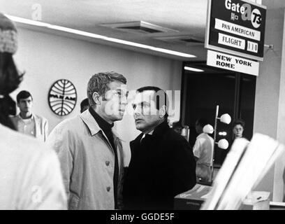 IHR BESTER FILM ALLER ZEITEN / 10. Bullitt USA 1968 / Peter Yates Als der von Ihm Bewachte Kronzeuge Gegen Das Organisierte Verbrechen Erschossen Wird, Hält Lieutenant Frank Bullitt (STEVE McQUEEN) den Mord Zunächst Geheim, um Auf heraus Faust Ermitteln Zu Können. Regie: Peter Yates aka. 10. Bullitt Stockfoto