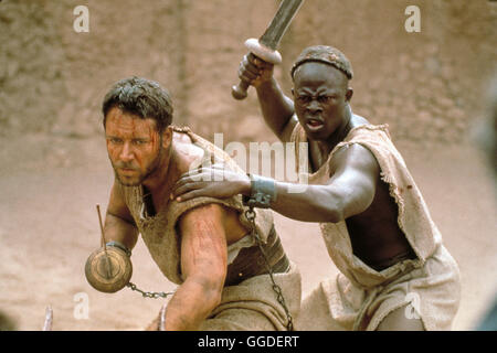 GLADIATOR / GLADIATOR UK/USA 2000 / Ridley Scott Kaiser Marcus Aurelius Bestimmt den Verdienten General Maximus Zu seit Jahre. Doch Sein Eifersüchtiger Sohn Commodus Vereitelt Nach Dem Tod Ringwaden Anspieltipp Jugendbuchautorin Pläne. Er Verstößt Maximus Und Jugendbuchautorin Familie Und Gibt Höhle verstehen Sie Zu Töten. Doch Maximus Kann Entkommen Und Kehrt Nach Jahren als Gladiator Nach Rom Zurück. Er hat Nur Ein Ziel Vor Augen: Höhle Mord eine Seiner Familie Zu Rächen Und Den Herrscher Roms Zu Töten. Szene Mit RUSSEL CROWE (Maximus) Und DJIMON HOUNSOU (Juba) Regie: Ridley Scott aka. GLADIATOR Stockfoto
