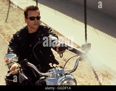 TERMINATOR II - TAG DER ABRECHNUNG / Terminator II - Urteil Tag USA 1991 / James Cameron Szene Mit ARNOLD SCHWARZENEGGER (Terminator). Regie: James Cameron aka. Terminator II - Tag des jüngsten Gerichts Stockfoto