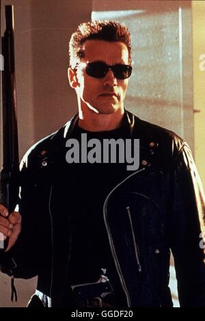 TERMINATOR II - TAG DER ABRECHNUNG / Terminator II - Urteil Tag USA 1991 / James Cameron Szene Mit ARNOLD SCHWARZENEGGER (Terminator). Regie: James Cameron aka. Terminator II - Tag des jüngsten Gerichts Stockfoto