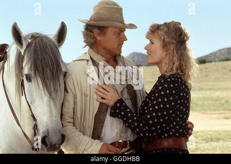 UNRUHESTIFTER sterben / D 1995 / Terence Hill Szene Mit TERENCE HILL (Travis) Und ANNE KASPRIK (Bridget). Regie: Terence Hill Stockfoto