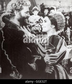 DER WIDERSPENSTIGEN ZÄHMUNG / La Bisbetica Domata / der Widerspenstigen Zähmung Italien / USA 1967 / Franco Zeffirelli Anläßlich des 70. Geburtstags von Elizabeth Taylor bin 27.2.2002: "Der Widerspenstigen Zähmung" Nach William Shakespeare Mit RICHARD BURTON (als Petruchio) Und ELIZABETH TAYLOR (als Katharina) / Regie: Franco Zeffirelli aka. La Bisbetica Domata / der Widerspenstigen Zähmung Stockfoto