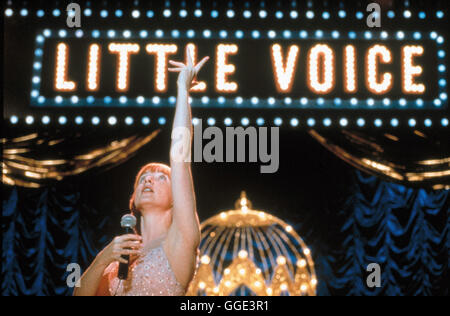 LITTLE VOICE / wenig Stimme GB 1998 / Mark Herman Seit Dem Tod Ihres Anspieltipp Zieht Sich Laura (JANE HORROCKS) Immer Mehr Zurück. Sie Verbringt Ihre Tage Mit Dem Nachsingen Berühmter Hits. Der Schmierige Agent Ray sagen wird aus Laura, insgesamt wenig Stimme, Kapital Schlagen... Regie: Mark Herman aka. Little Voice Stockfoto