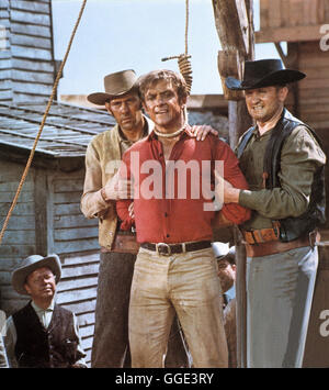 STERBEN RACHE DER GLORREICHEN SIEBEN / (Guns Of The Magnificent Seven) USA 1968 / Paul Wendkos Szene am Galgen Mit MONTE MARKHAM als Keno-Regie: Paul Wendkos aka. Guns Of The Magnificent Seven Stockfoto