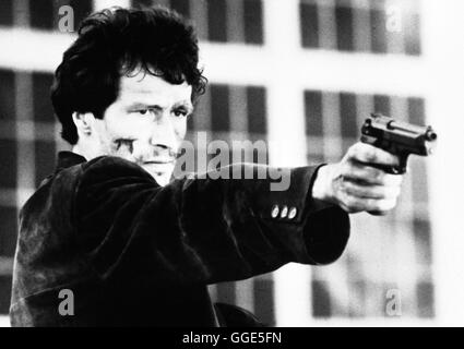 METRO – VERHANDELN IST REINE NERVENSACHE / Metro USA 1996 / Thomas Carter MICHAEL WINCOTT als Skrupelloser Killer Michael Korda Regie: Thomas Carter aka. Metro Stockfoto