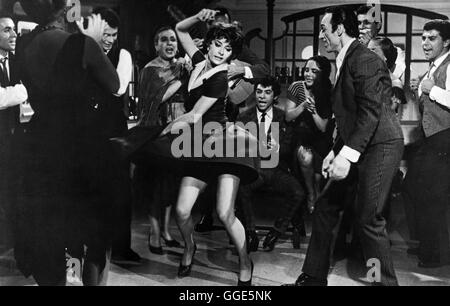 DAS NARRENSCHIFF / Ship of Fools USA 1965 / Stanley Kramer Szene Mit LYDIA TOREA als Tänzerin Pastora. Regie: Stanley Kramer aka. Narrenschiff Stockfoto