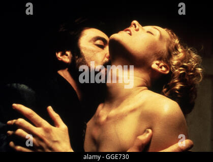 CARLITOS WAY / Carlitos Way USA 1993 / Brian de Palma Leidenschaftlich: PENELOPE ANN MILLER (Gail), AL PACINO (Carlito), in Einer Szene aus "Carlito's Way", 1993. Regie: Brian de Palma aka. Carlitos Way Stockfoto