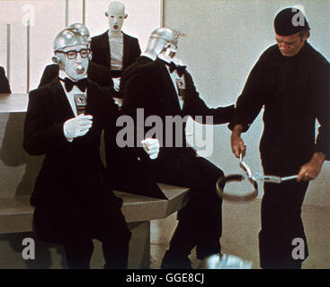 DER SCHLÄFER / Sleeper USA 1973 / Woody Allen Szene Mit WOODY ALLEN (Miles Monroe). Regie: Woody Allen aka. Schläfer Stockfoto