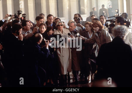 STERBEN AKTE JANE / G.I. Jane, Navy Cross USA 1997 / Ridley Scott Szene Mit ANNE BANCROFT (Senatorin Lilian DeHaven). Regie: Ridley Scott aka. G.i. Jane, Marine-Kreuz Stockfoto