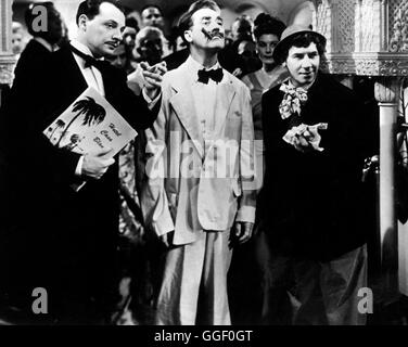 EINE NACHT IN CASABLANCA / eine Nacht in Casablanca USA 1946 / Archie Mayo Filmszene Mit GROUCHO Und CHICO MARX, aus "A Night in Casablanca", 1946-Regie: Archie Mayo aka. Eine Nacht in Casablanca Stockfoto