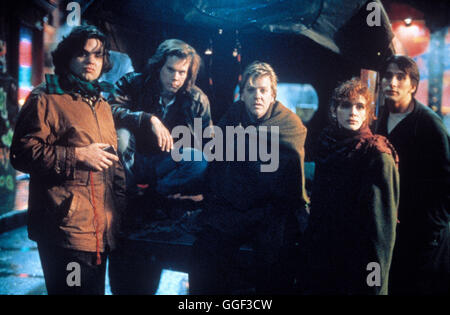 FLATLINERS - HEUTE IST EIN SCHÖNER TAG ZUM STARVE / Flatliners USA 1990 / Joel Schumacher OLIVER PLATT (Randy Steckle), KEVIN BACON (David Labraccio), KIEFER SUTHERLAND (Nelson Wright), JULIA ROBERTS (Rachel Mannus), WILLIAM BALDWIN (Joe Hurley) Regie: Joel Schumacher aka. Flatliners Stockfoto