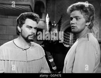 DIE NIBELUNGEN: SIEGFRIED VON XANTEN / BRD 1966 / Harald Reinl ROLF HENNIGER (König Gunther), UWE BEYER (Siegfried) Regie: Harald Reinl Stockfoto