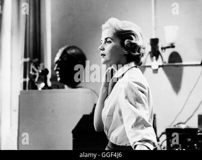 NACHTS, WENN DER TEUFEL KAM / Deutschland 1957 / Robert Siodmak ANNEMARIE DÜRINGER als Helga Hornung-Regie: Robert Siodmak Stockfoto