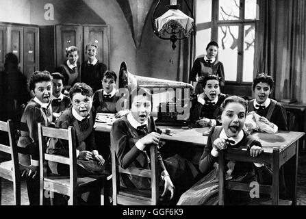 MÄDCHEN IN UNIFORM / Deutschland 1958 / GÄza von Radvanyi CHRISTINE KAUFMANN in Einer Szene aus "Mädchen in Uniform", 1958. Regie: GÄza von Radv nyi Stockfoto