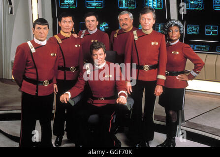 STAR TREK V - AM RANDE DES UNIVERSUMS / Star Trek V - The Final Frontier USA 1989 / William Shatner LEONARD NIMOY, GEORGE TAKEI, WALTER KOENIG, WILLIAM SHATNER, JAMES DOOHAN, DEFOREST KELLEY, NICHELLE NICHOLS in "Star Trek V - bin Rande des Universums", 1989. / Regie: William Shatner aka. Star Trek V - The Final Frontier Stockfoto